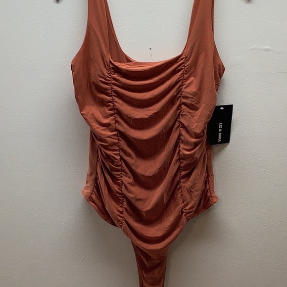 Liz & Sara Size XL Rust Ruched One-Piece Sleeveless Thong Bodysuit.New With Tags - Picture 1 of 6